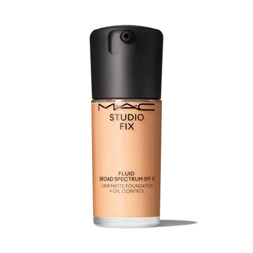 MAC Studio Fix Fluid SPF 15 24HR Matte Foundation + Oil Control - NC18