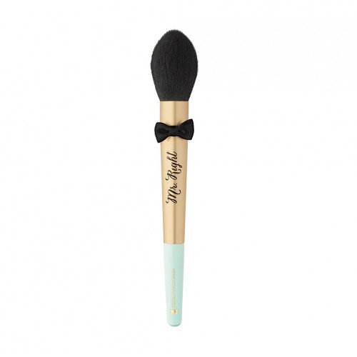 Too Faced Mr. Right Brush