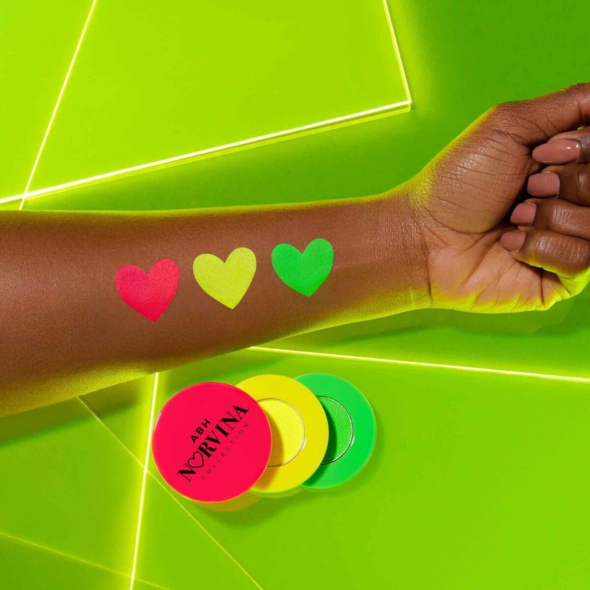 Buy Anastasia Beverly Hills NORVINA Electric Cake Liners online in Pakistan Tejar.pk