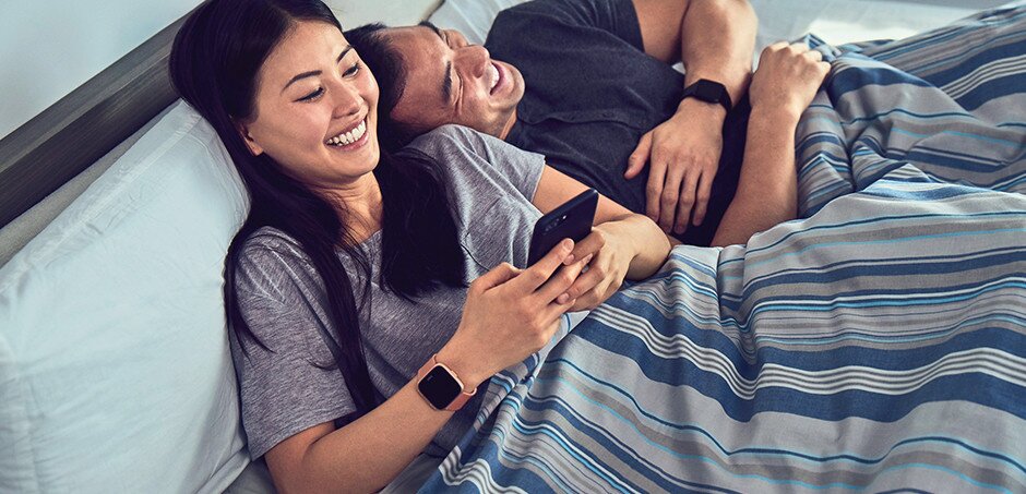 Buy Fitbit Versa Smart Watch - Black / Black Aluminum online in Pakistan -  Tejar.pk